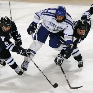 体育娱乐平台-冰封王座下的惊雷，Rookie爆冷击败FPX，赛况扑朔迷离引爆全场！冰封王座下的惊雷，Rookie爆冷击败FPX，赛况扑朔迷离引爆全场！